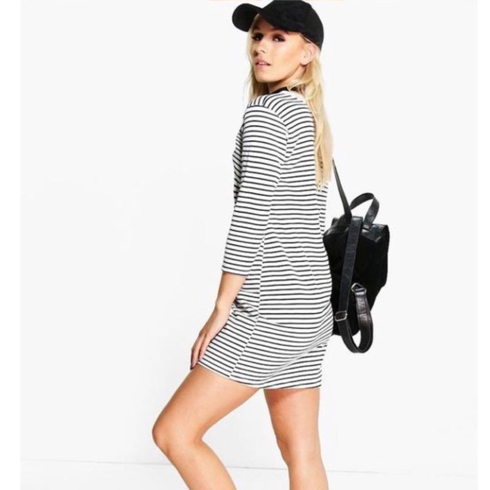 Boohoo Petite Lilly Striped T-Shirt Dress